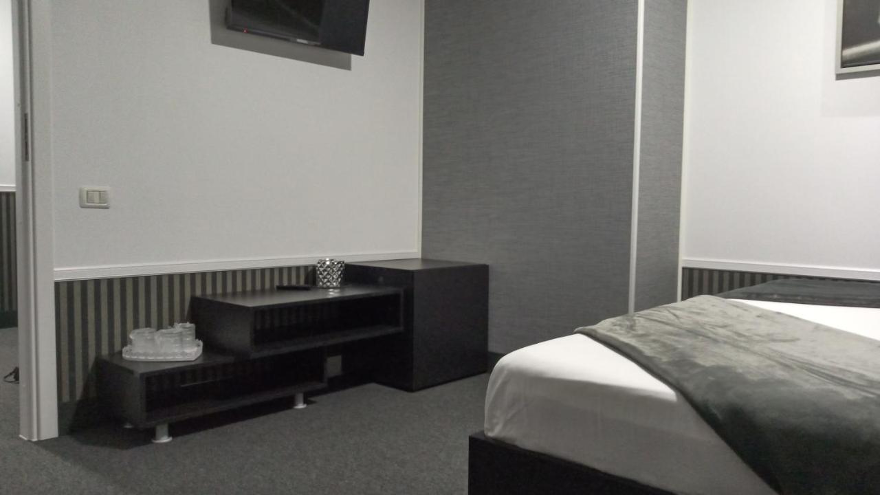 Hello Villa Bucureşti Eksteriør bilde